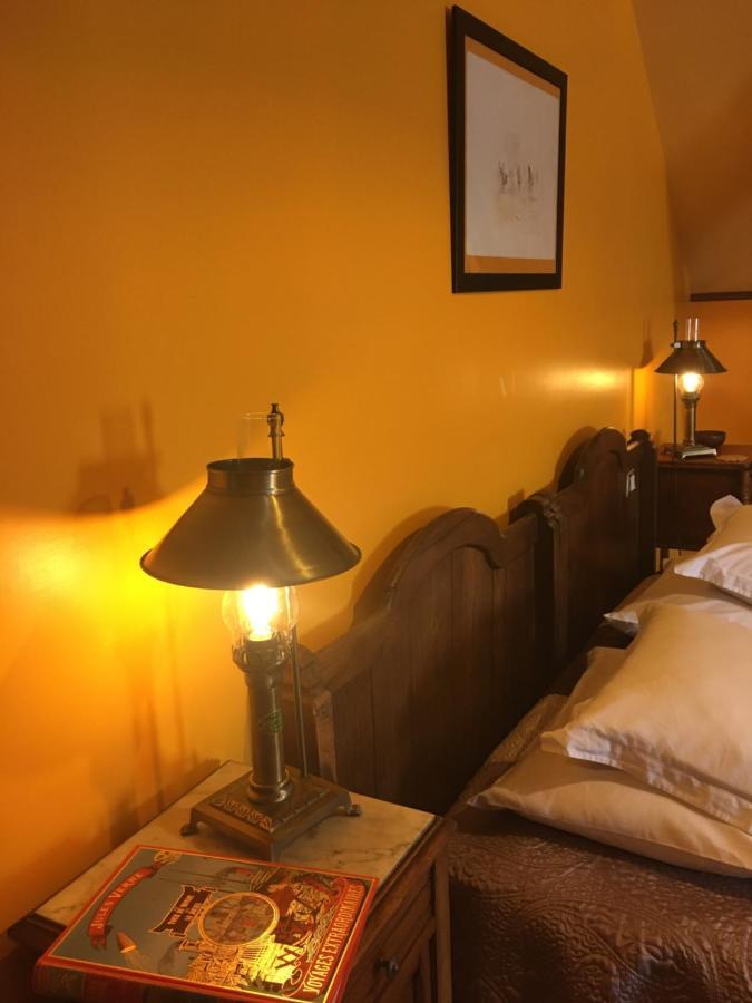 Les Petits Gallais Bed and Breakfast Saint-Carreuc Esterno foto